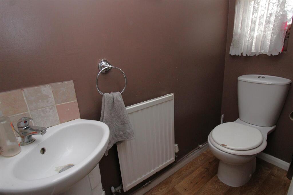 DS Loo.JPG