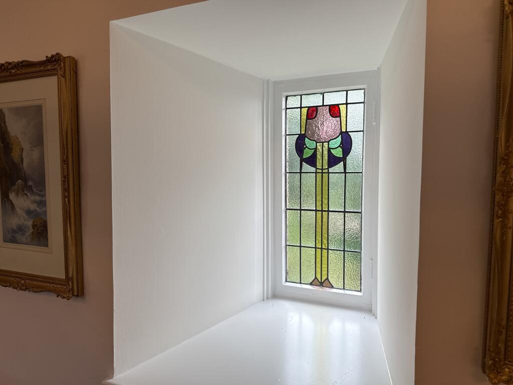 Feature Window