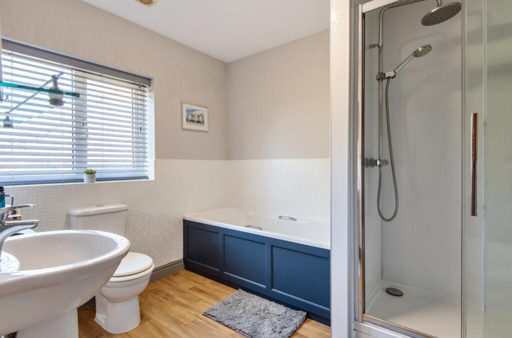 1293334-23-682a4fcacf939-ARW