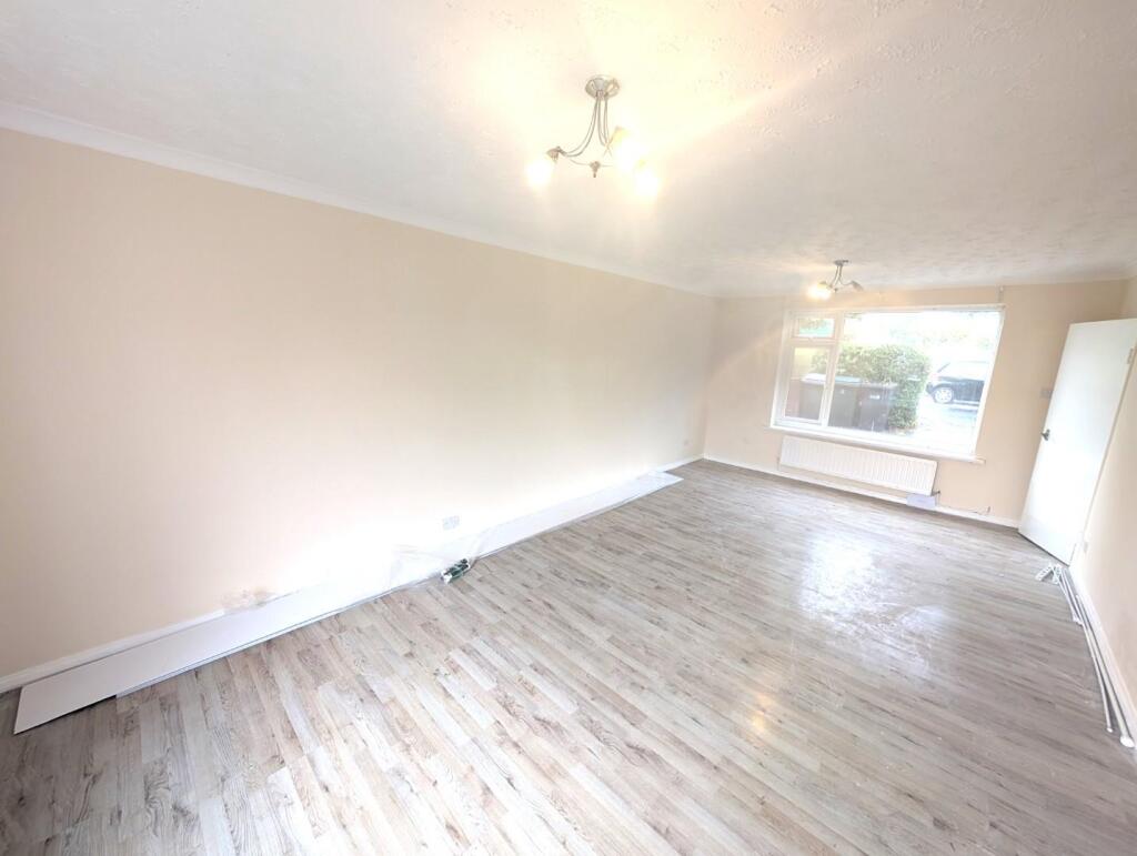 Lounge / Dining Room