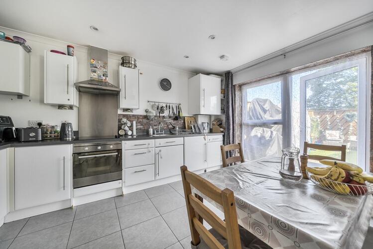 1295976 16 682c50a82b95b ARW