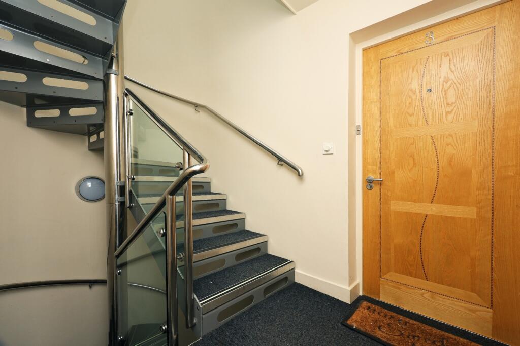 IMAGE 15