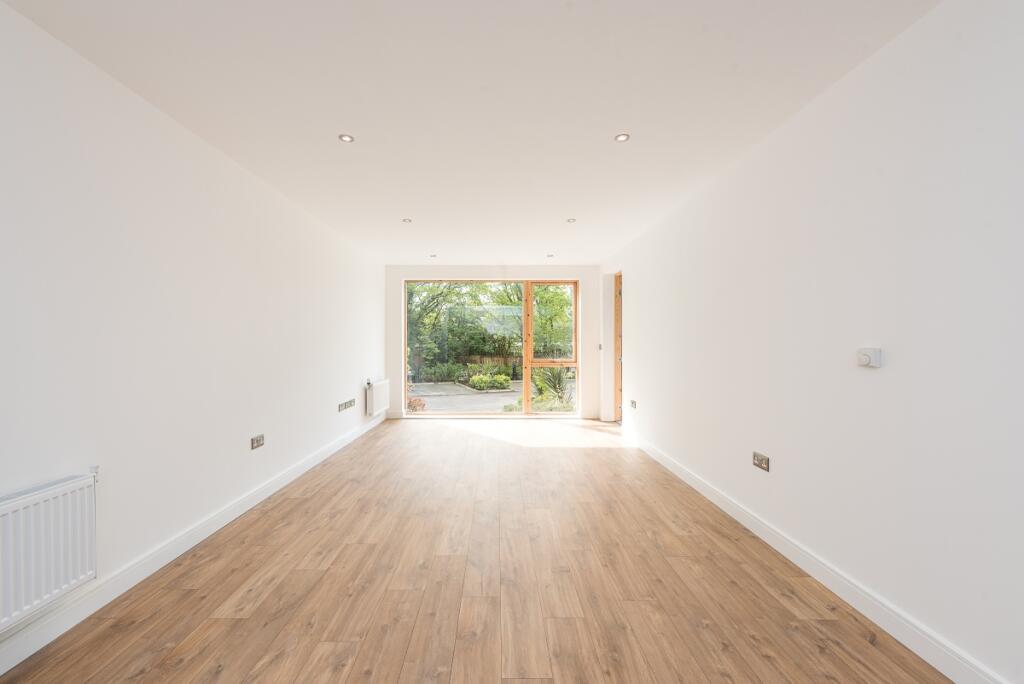 -Olivia-Court-043...