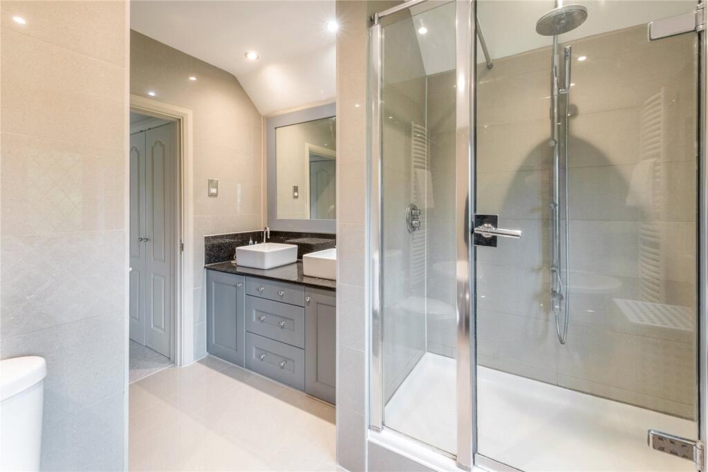 En Suite Shower Room