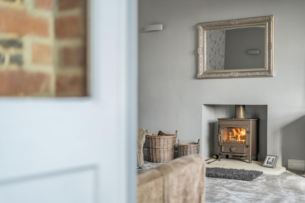 1373662-28-6900e3...