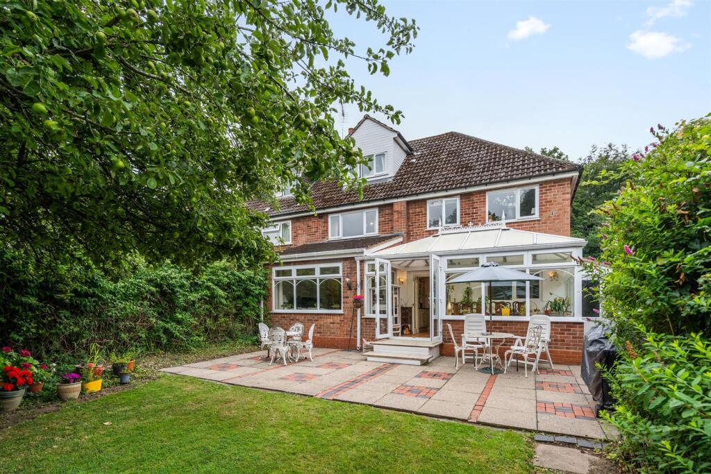 16 Longdon Road_36.jpg