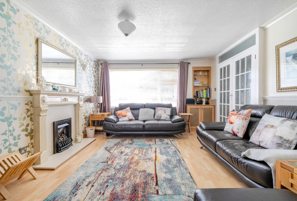 1287646-16-682493...