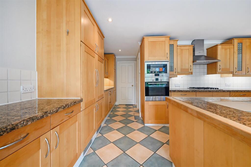 COTTENHAM PARK ROAD, 47A-22.jpg