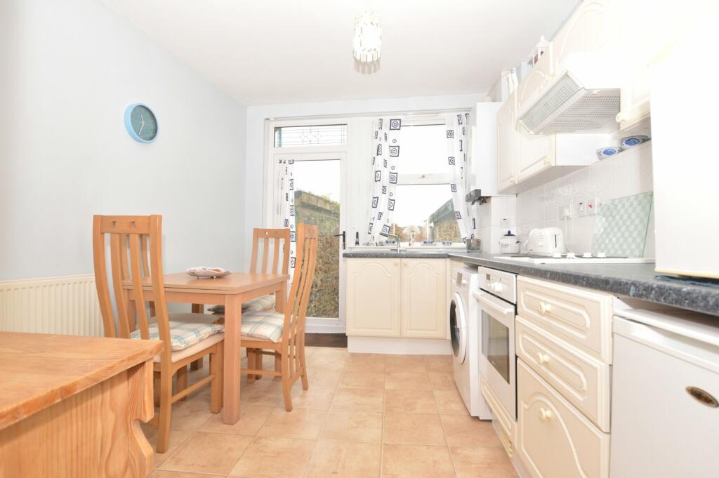 Kitchen/Breakfast Rm