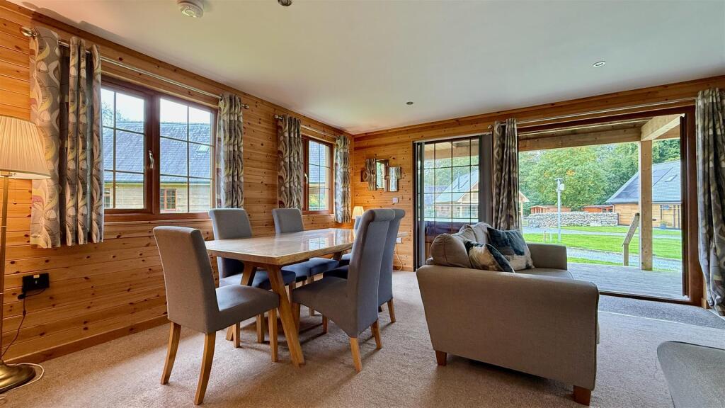 lounge/diner