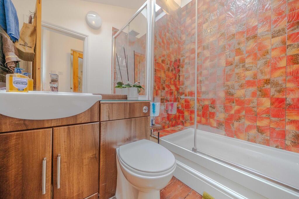 Ground Floor Show...