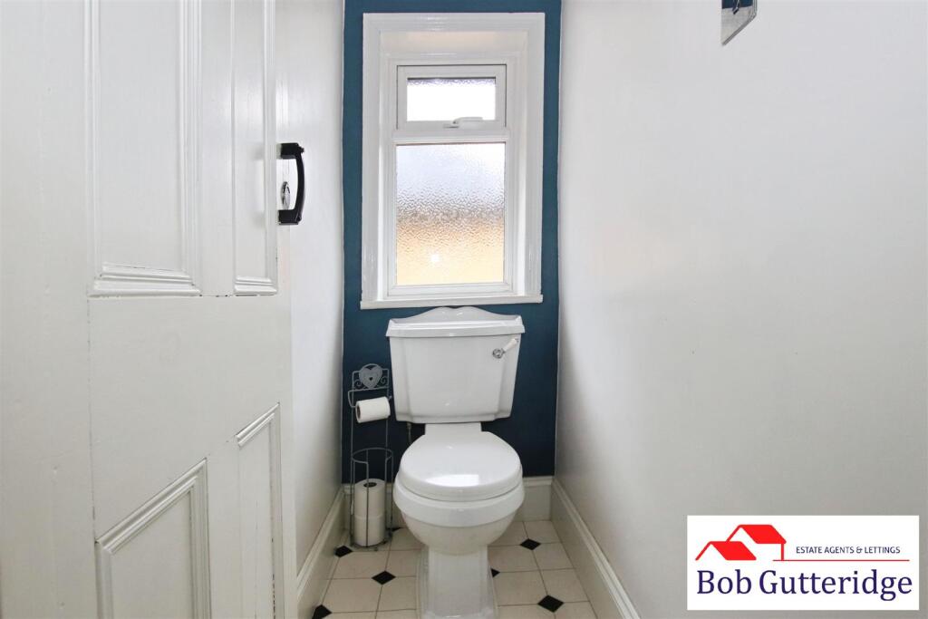 SEPARATE WC