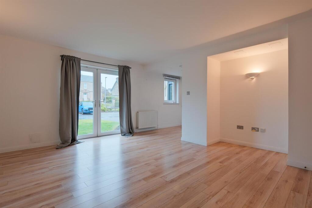 023-Flat 3, 41A, Station Road, Carluke, ML8 5AD.jp