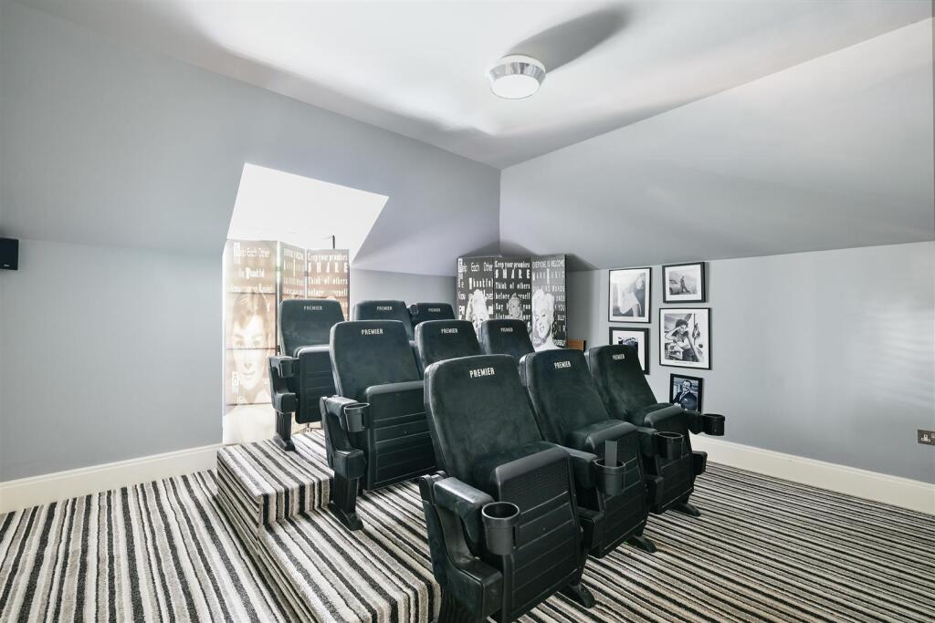 COPPER BEECHES- (38).jpg