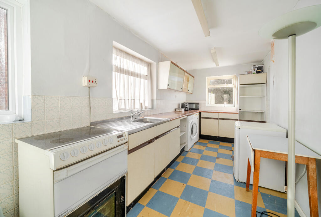 1381423-16-691ef2...