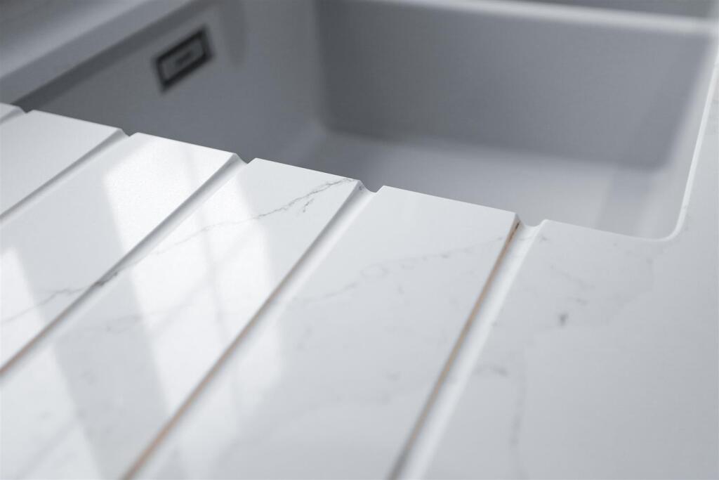 1578342896 - 5 Amberwood Grove -25.jpg