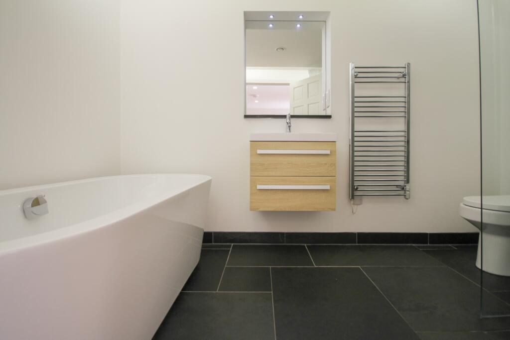To Book A Viewing Call TPS Lostwithiel on 01208 87