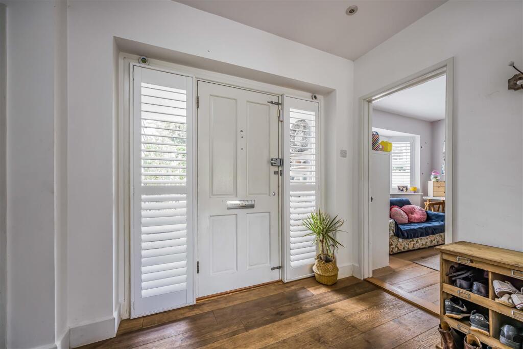 7 Hollow Lane, Hayling Island-Small-PorticoMarketi