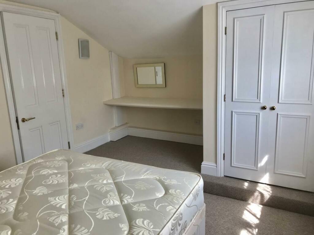 Bedroom.JPG