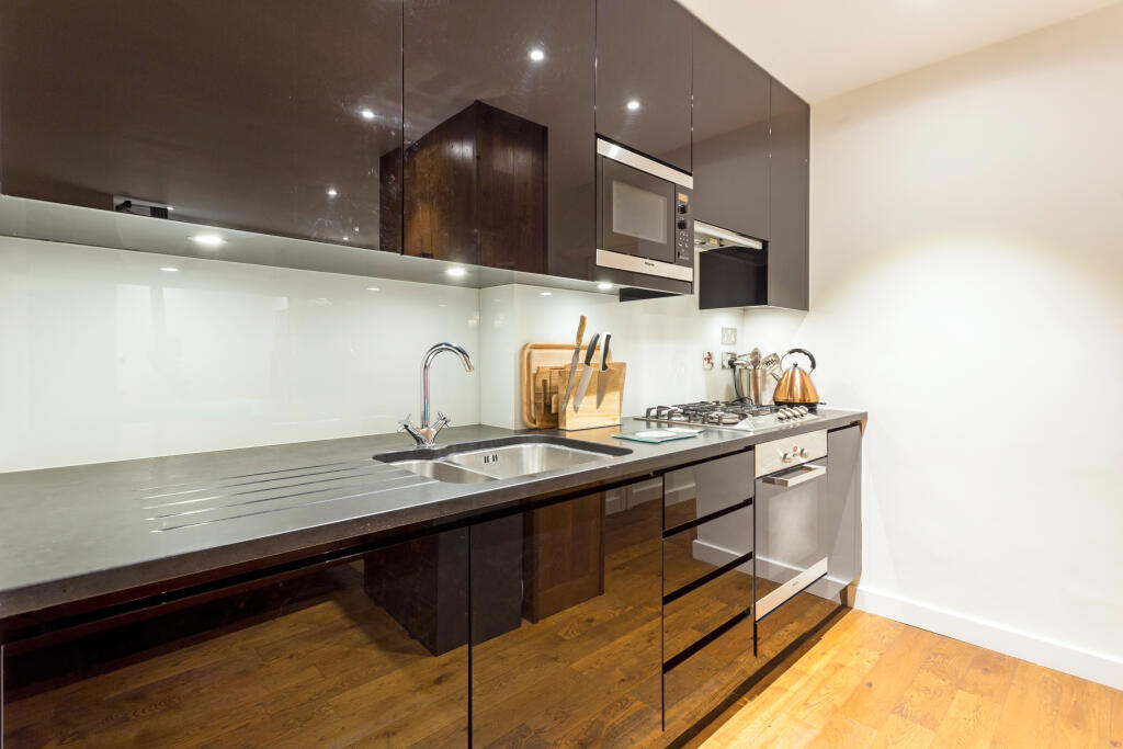 1, 49-50 Ainger Road