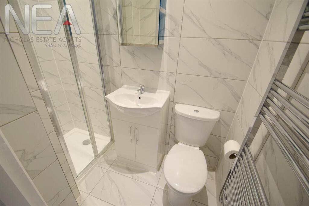 Bedroom Five &amp; ensuite