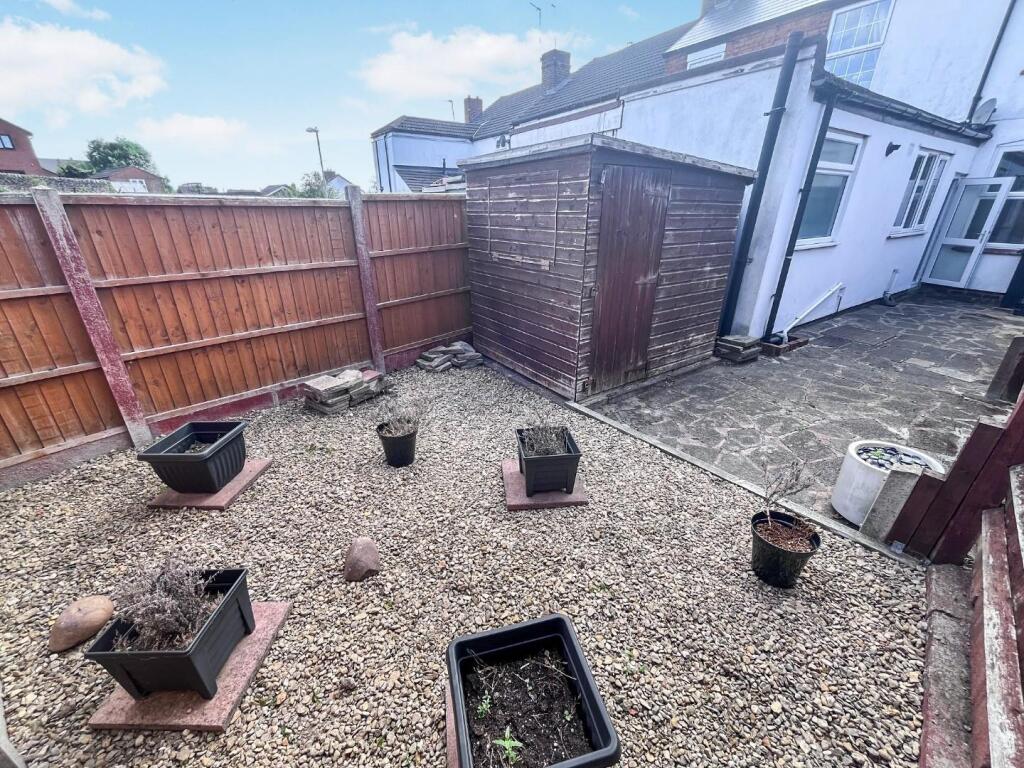 GARDEN 2.jpg