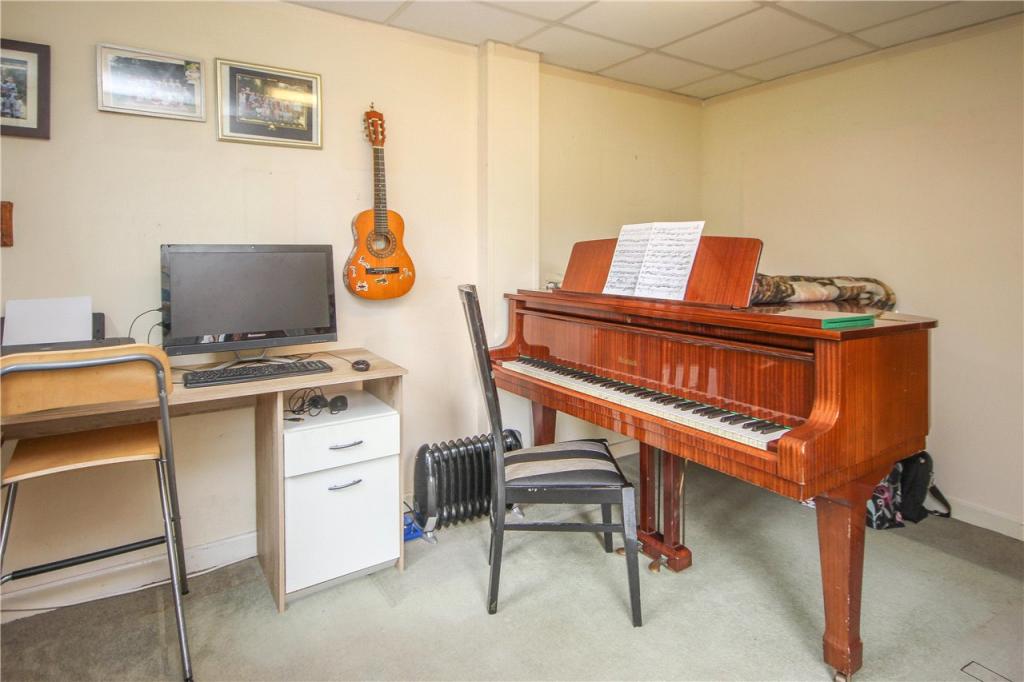 Bedroom 4/Study