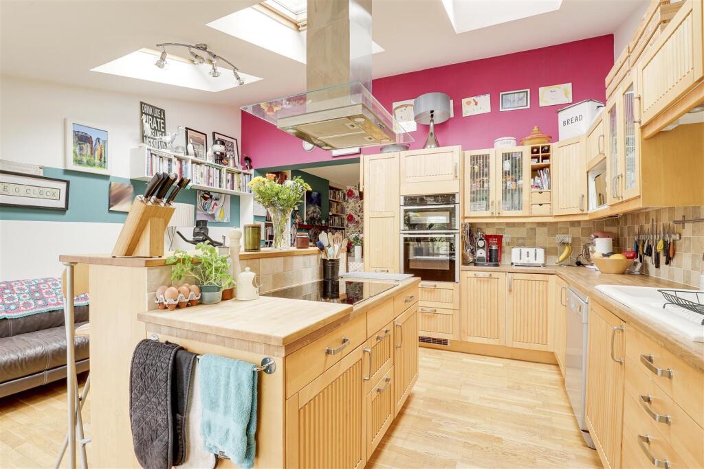 jqUmkVShAEyBJKHUbWpQSQ (1).jpg