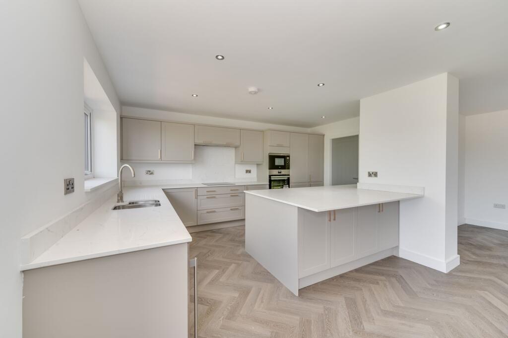 OPEN PLAN KITCHEN/DINER/LIVING ROOM