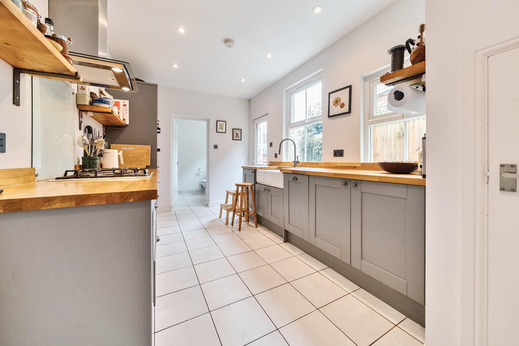 1298196-11-6835ac...