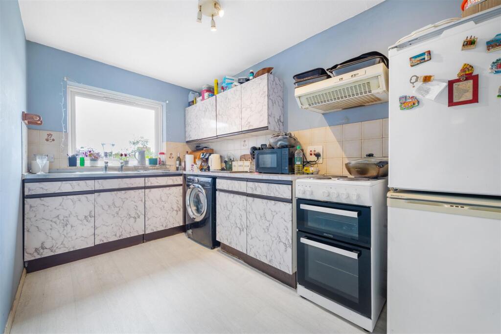 5 Berkeley Court-10.jpg