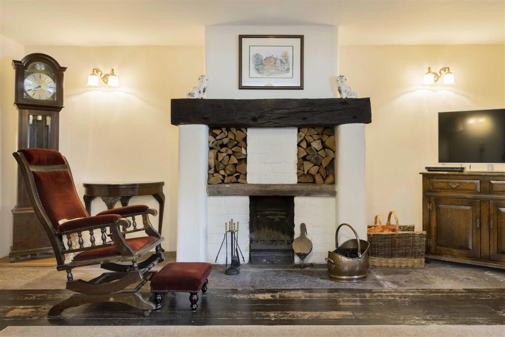 Lounge Fireplace
