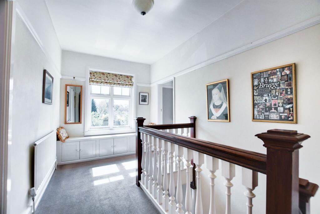 First Floor Galleried Landing