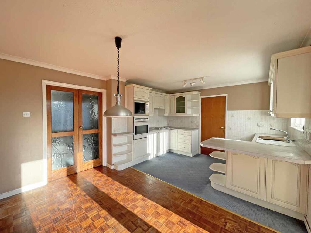 Durris Close 18 Kitchen Dining Room Front.jpg