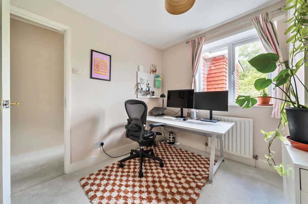 1303916-16-684866...