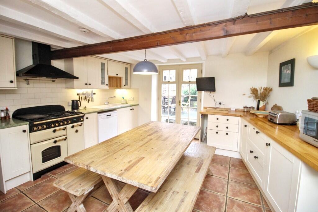 Kitchen/Dining