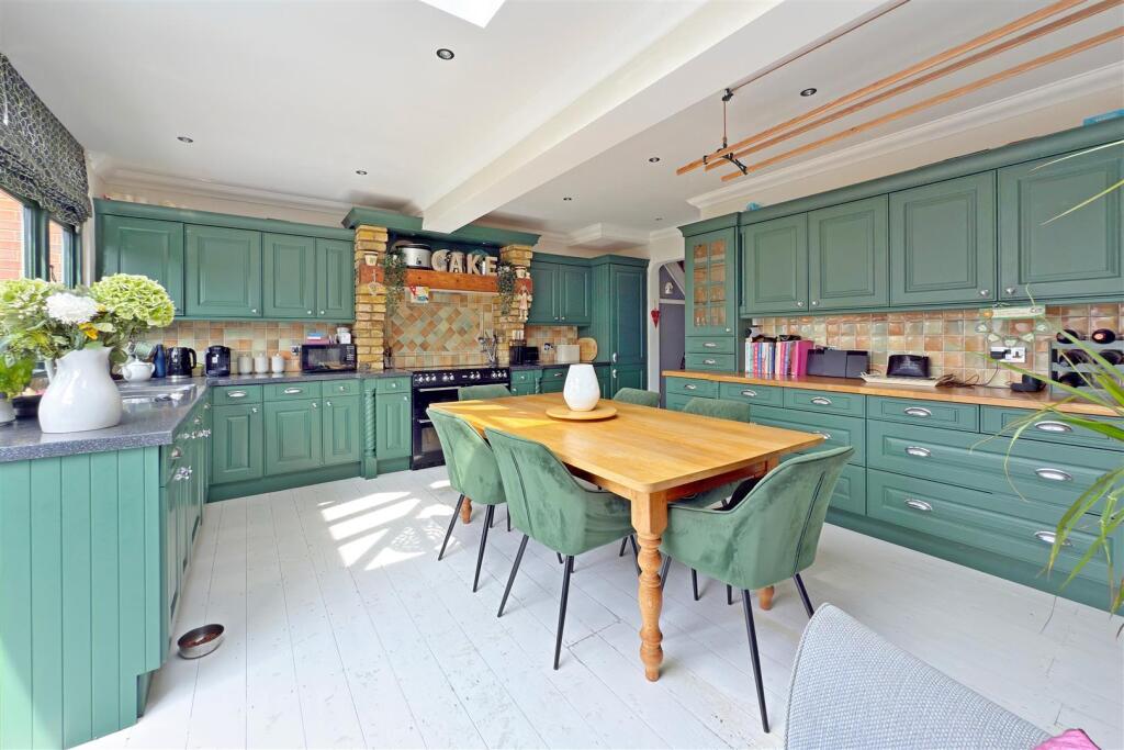 Kitchen/Family Room
