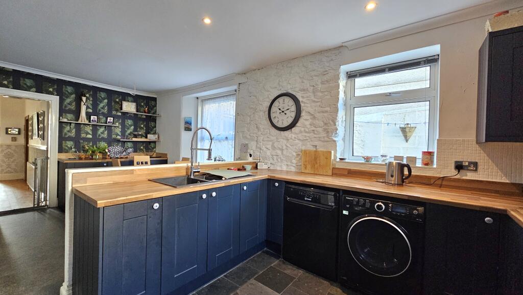 Kitchen / breakfast room