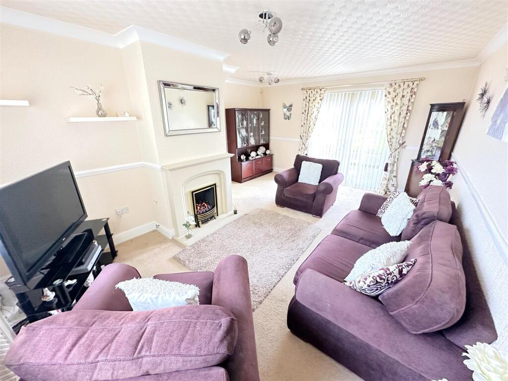 Dining Lounge