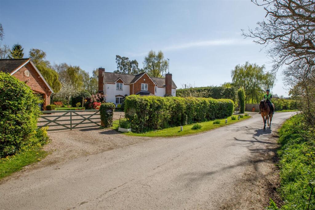 LittleManor29A.jpg