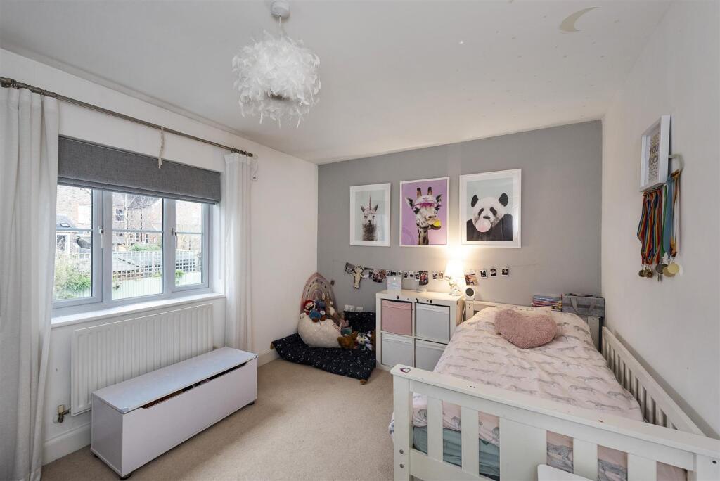 6 Dawes Close, TN9 1QX 010.jpg