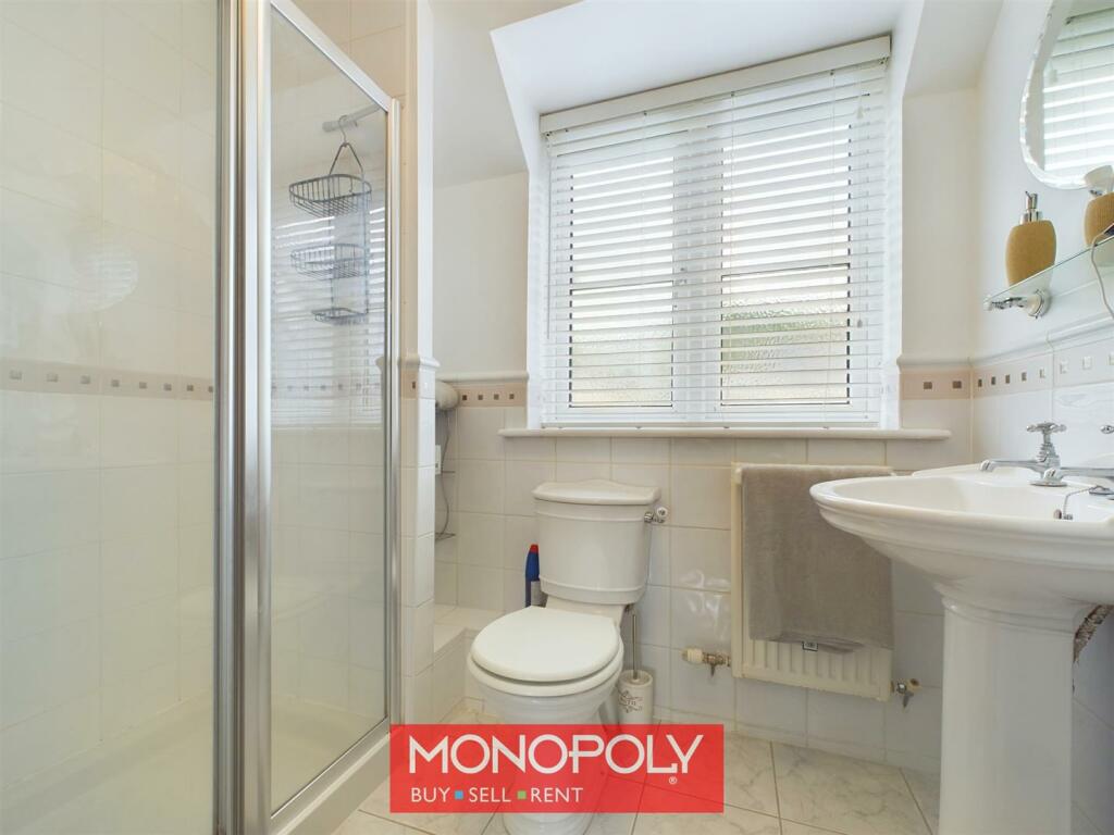 En Suite Shower.jpg