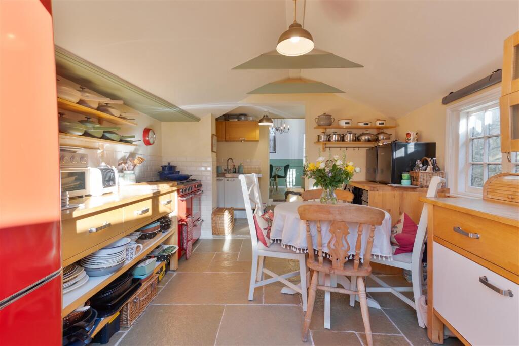 Kitchen - Breakfast Room..jpg