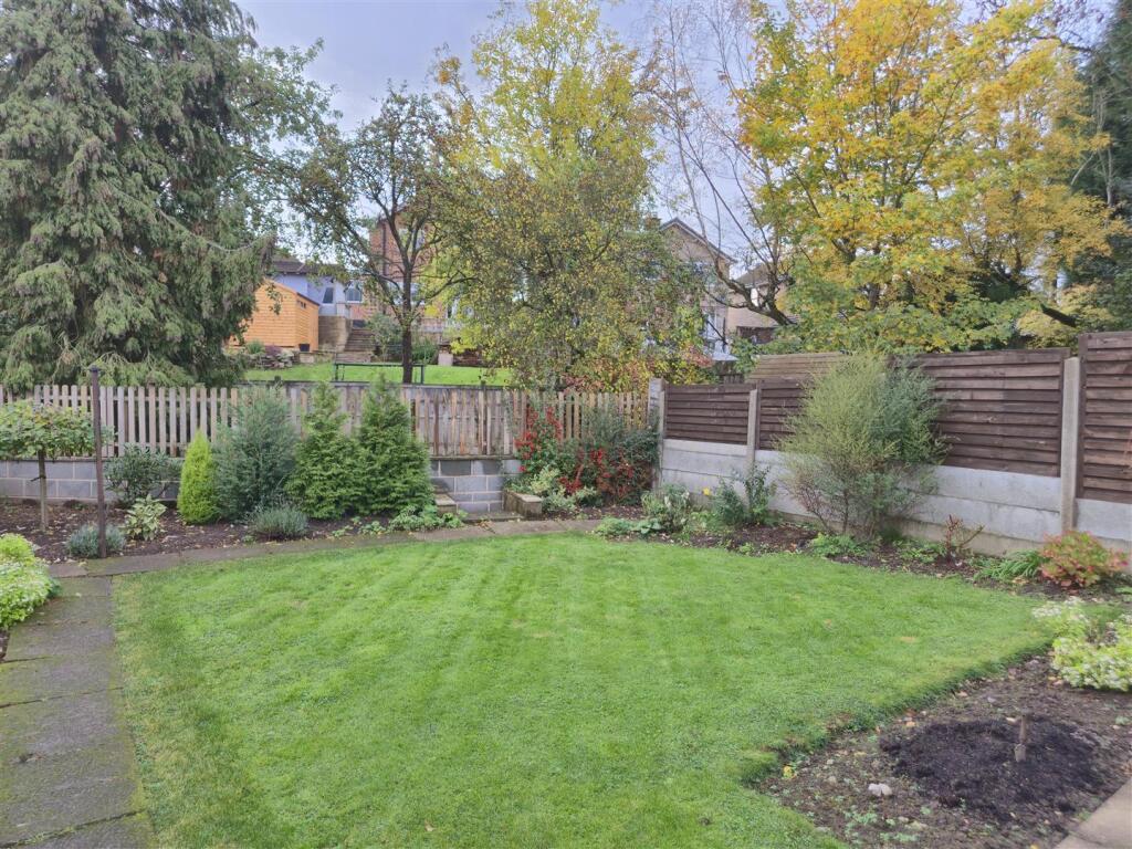 Good Sized Rear Garden