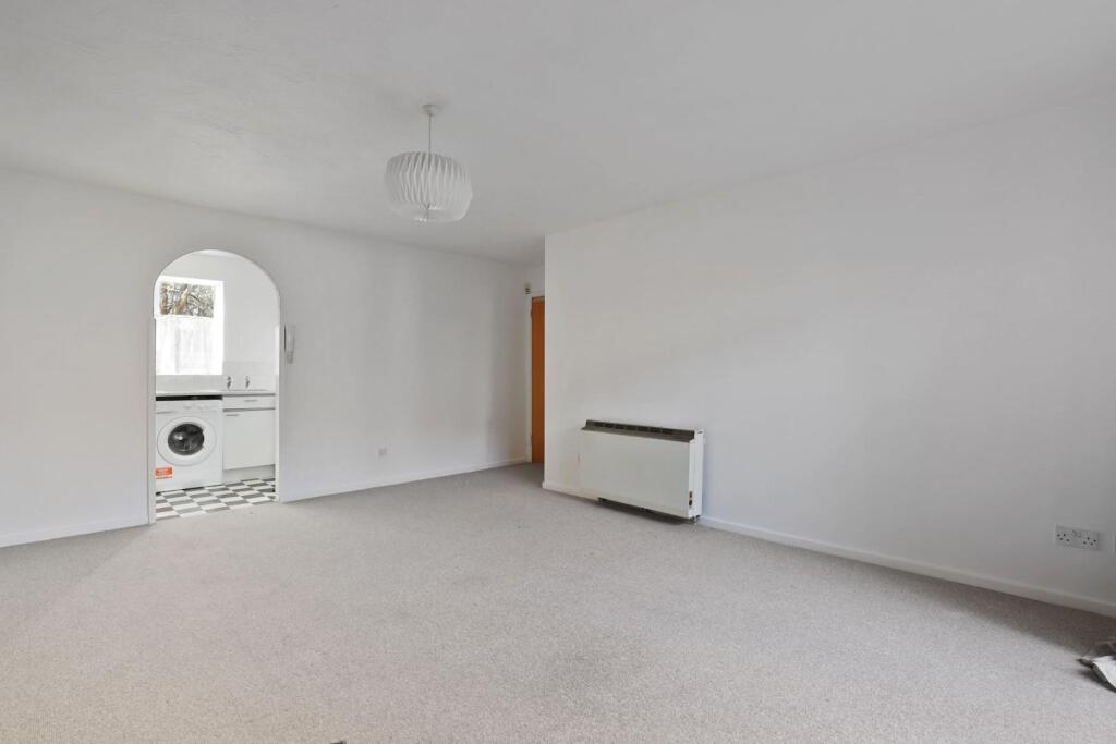 04-5984JHPropWpen - 90 Orchard Grove - 12 (1)-medi