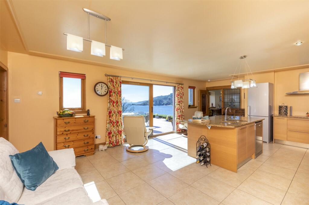 Kitchen To Front