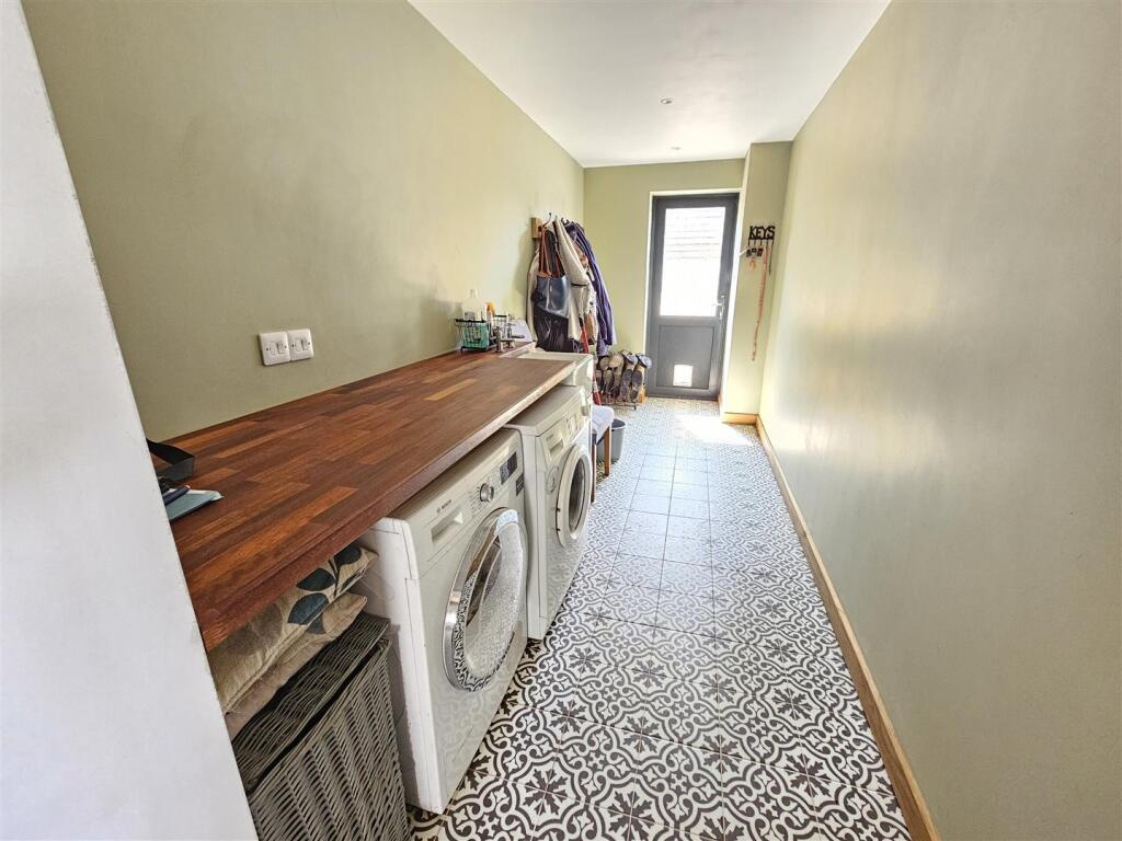 Utility Room.jpg