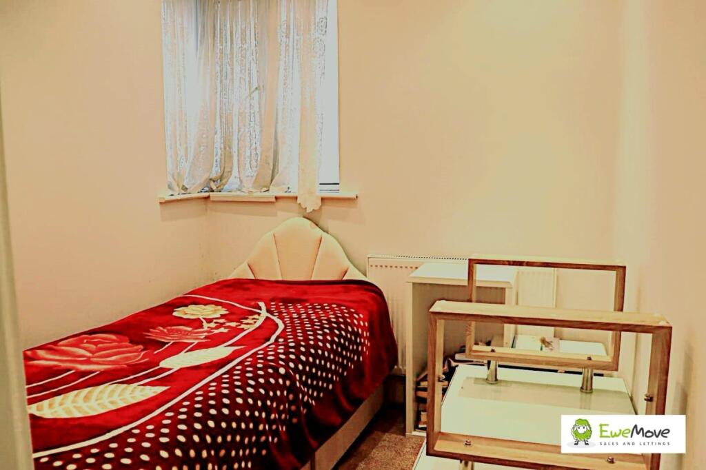 WhatsApp Image 2025-02-06 at 16.12.25