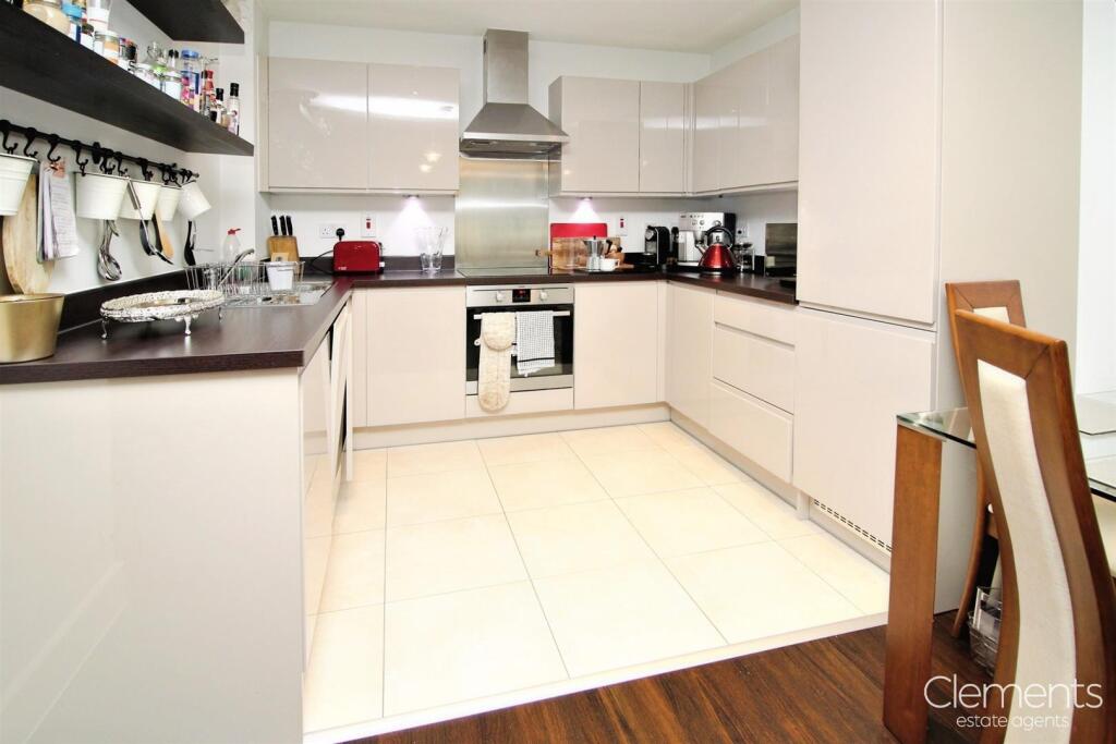 dc38c64a-KITCHEN 202.JPG