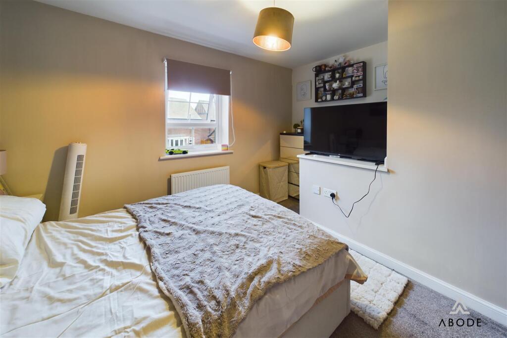 CAM03645G0-PR0156-STILL011.jpg